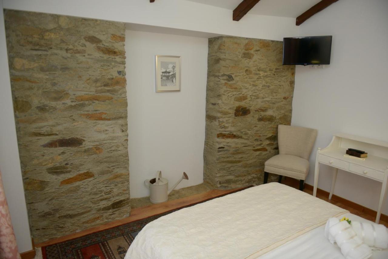 Casa Da Fraga Bed & Breakfast Ferreira  ภายนอก รูปภาพ